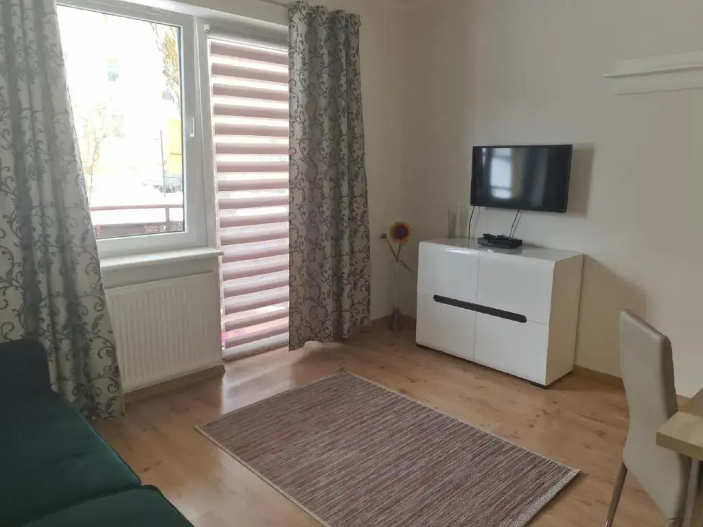 Apartament z garażem podziemnym - Augustowska