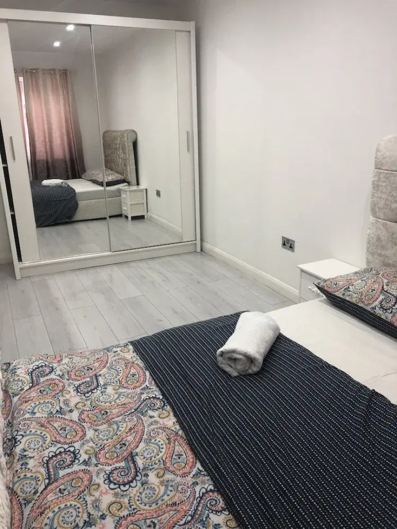 Nice 2 Bed Independent Annex in High Wycombe