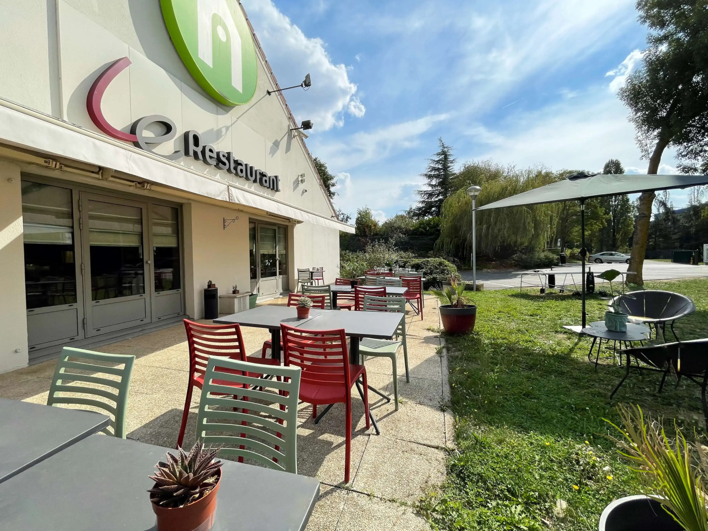 Campanile Villejust - ZA Courtaboeuf