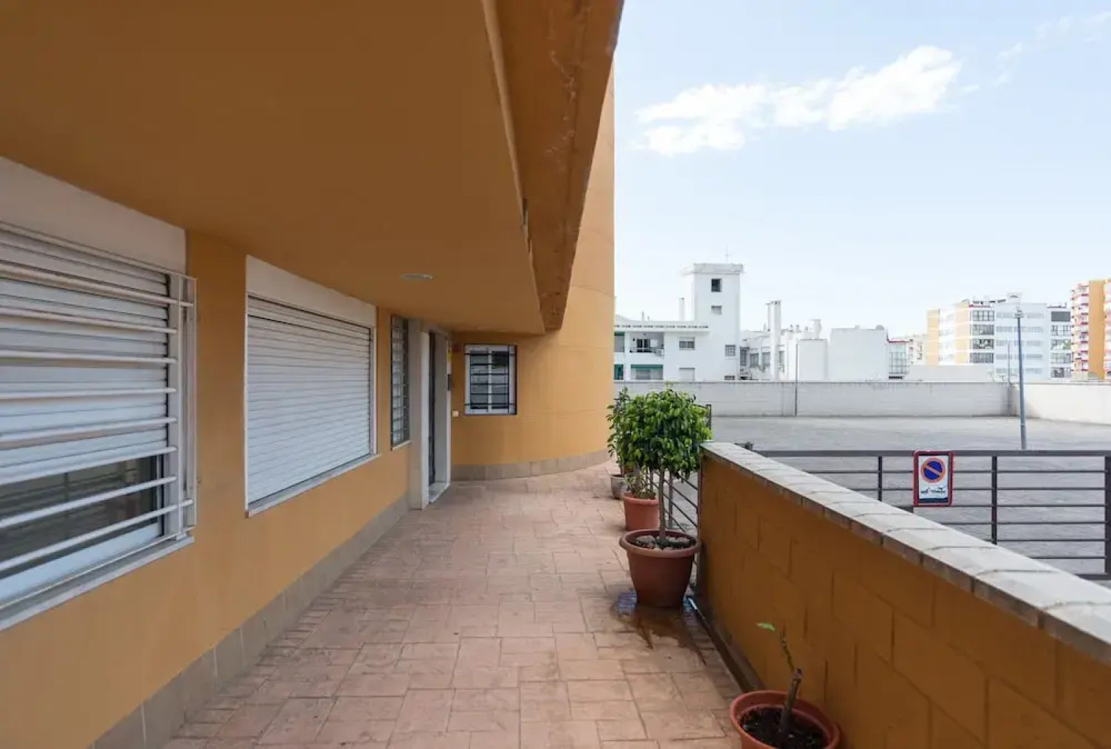 Malagasuite Beach And Sun