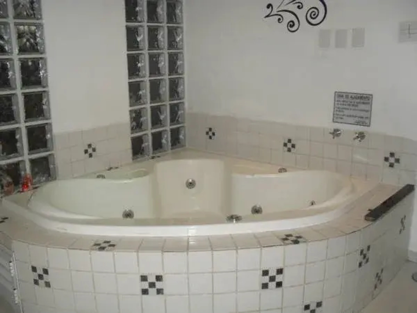 Kamiss Motel (Только для взрослых)