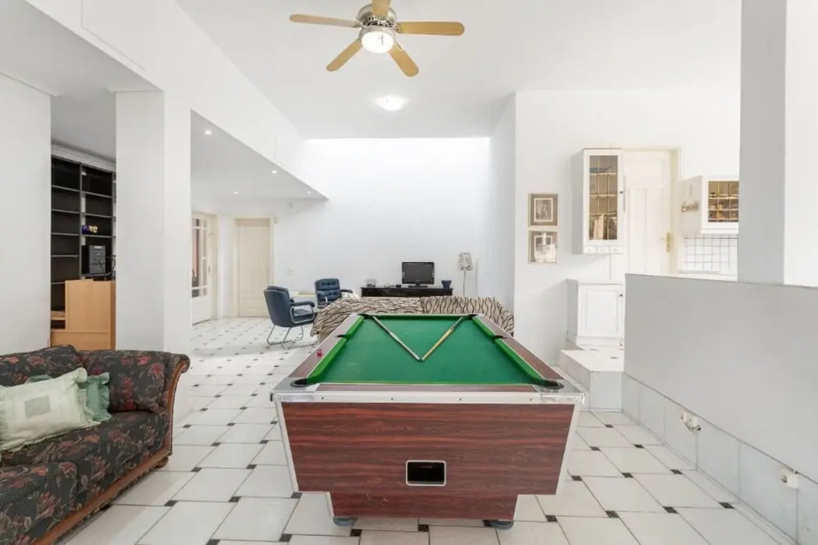 Artemis Villa near Athens airport