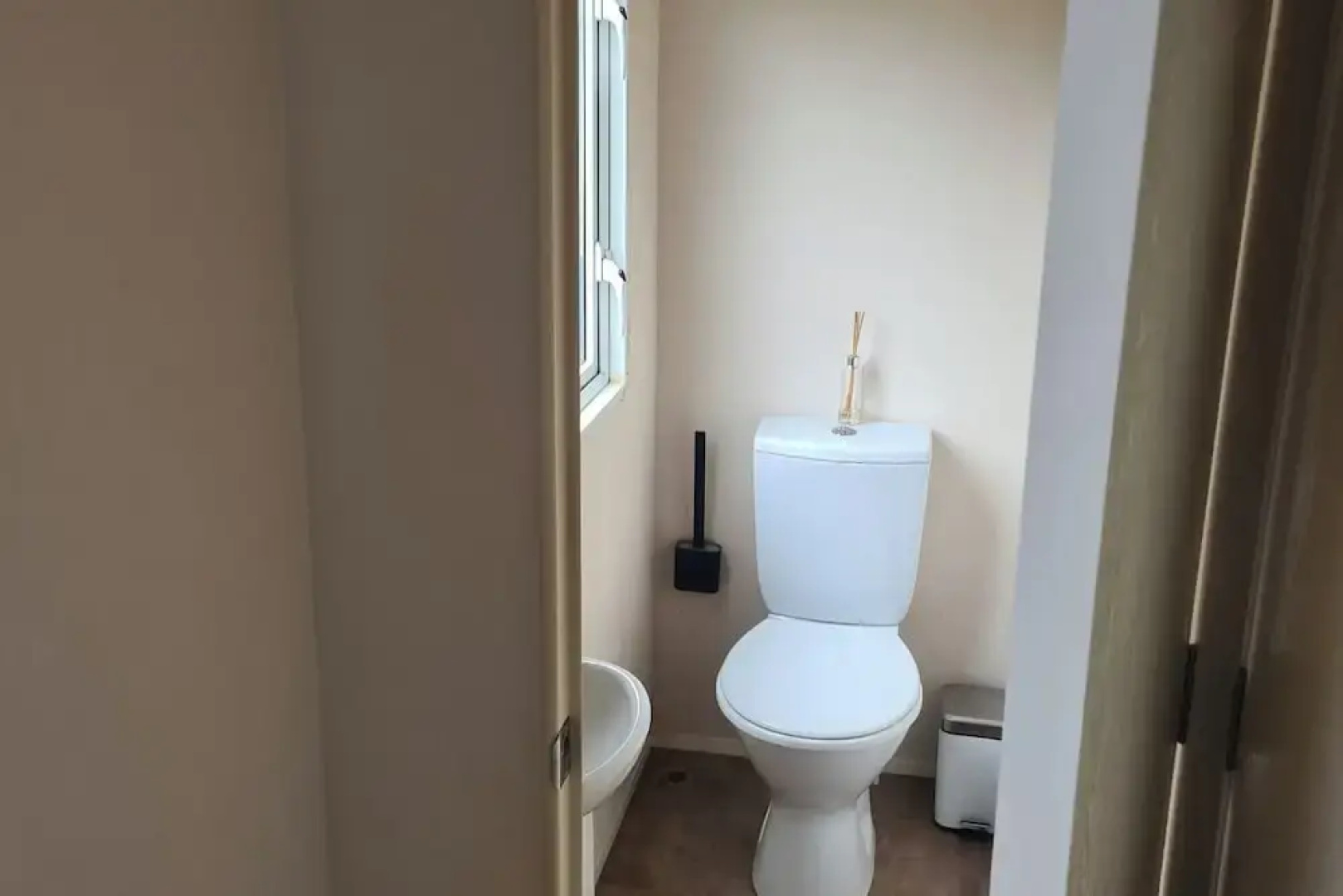 2 Bed Lodge - Sleeps 5 - Parking - Pets - Wifi