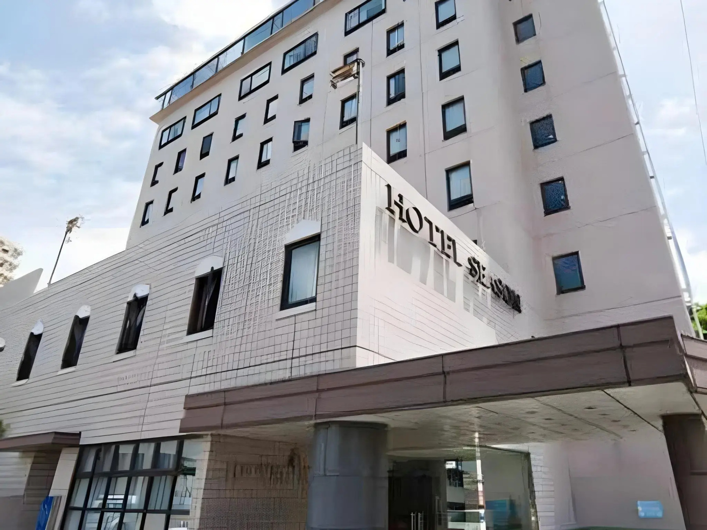 Mito Hotel Season