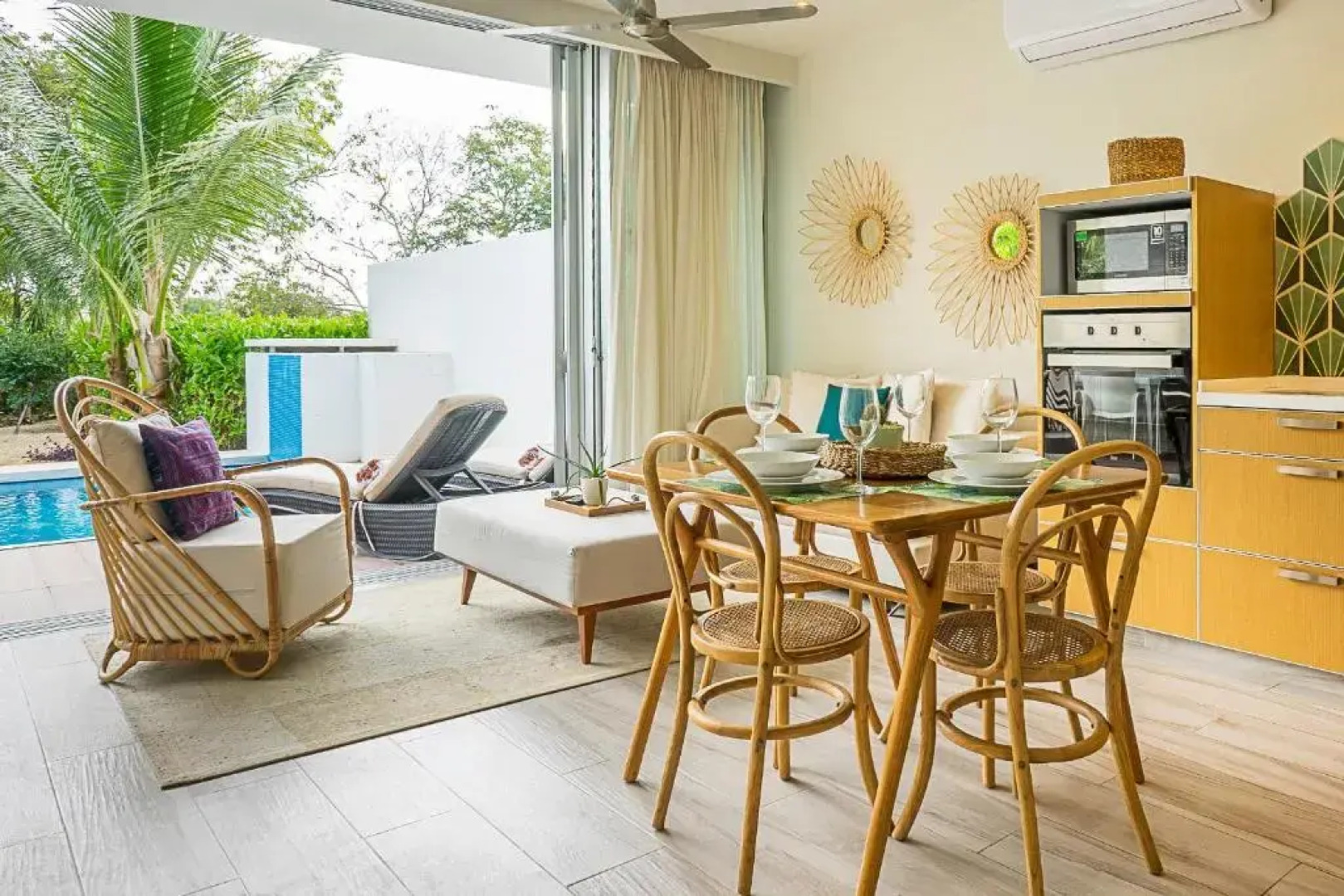 Private Canal Villa 10min to Beach