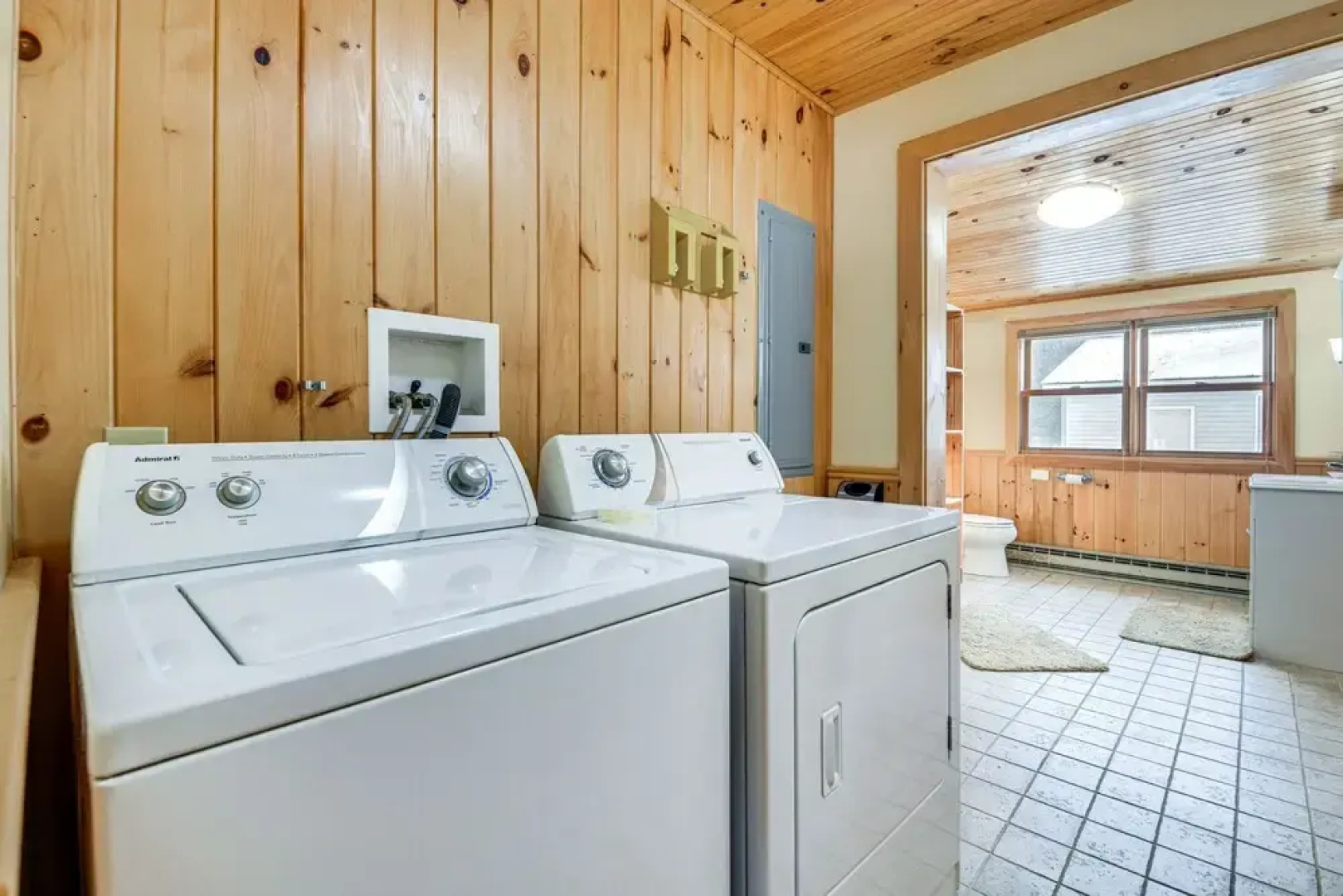Waterfront North Hero Home w/ Screened Porch