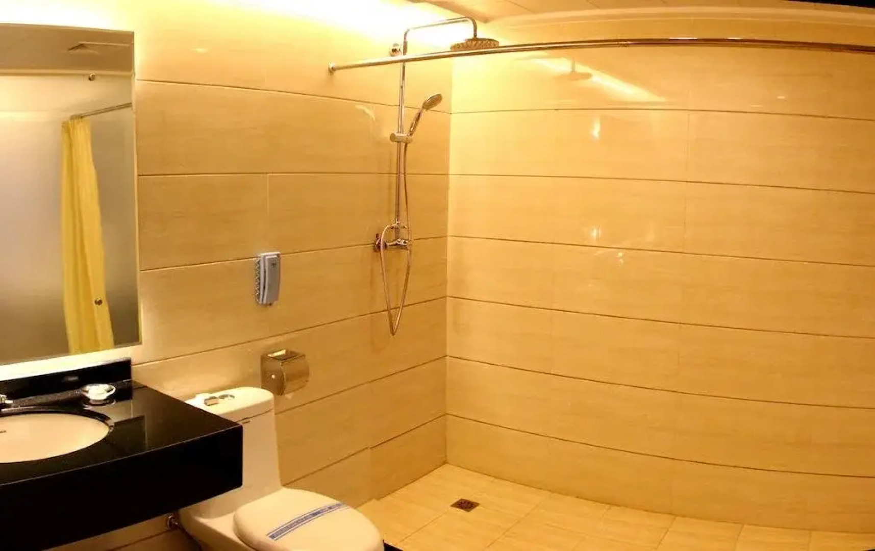 He Zhou Huang Yao Jiu Hu Shan Hotel