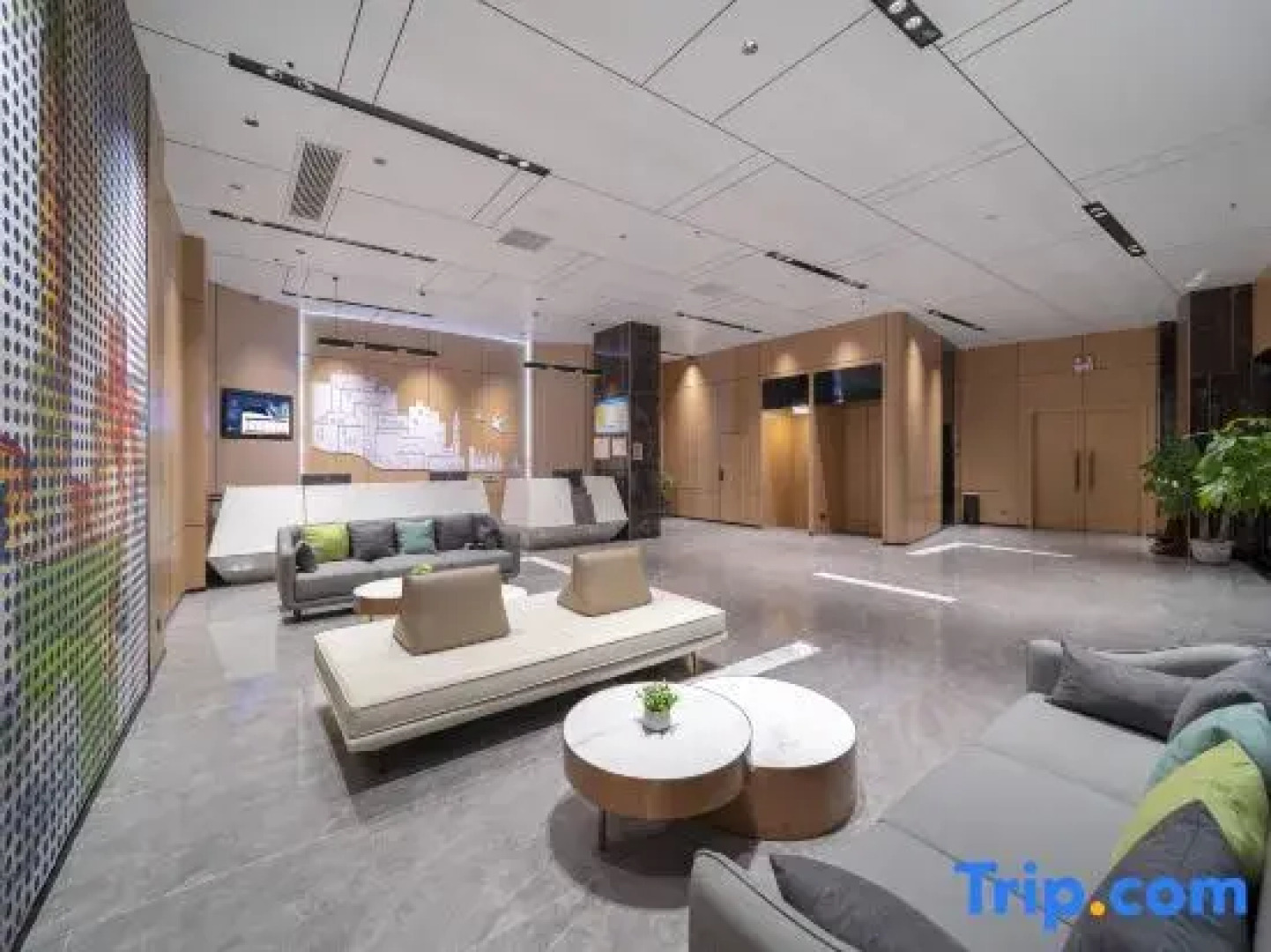 Yeste Hotel (Wuzhou Municipal Plaza)