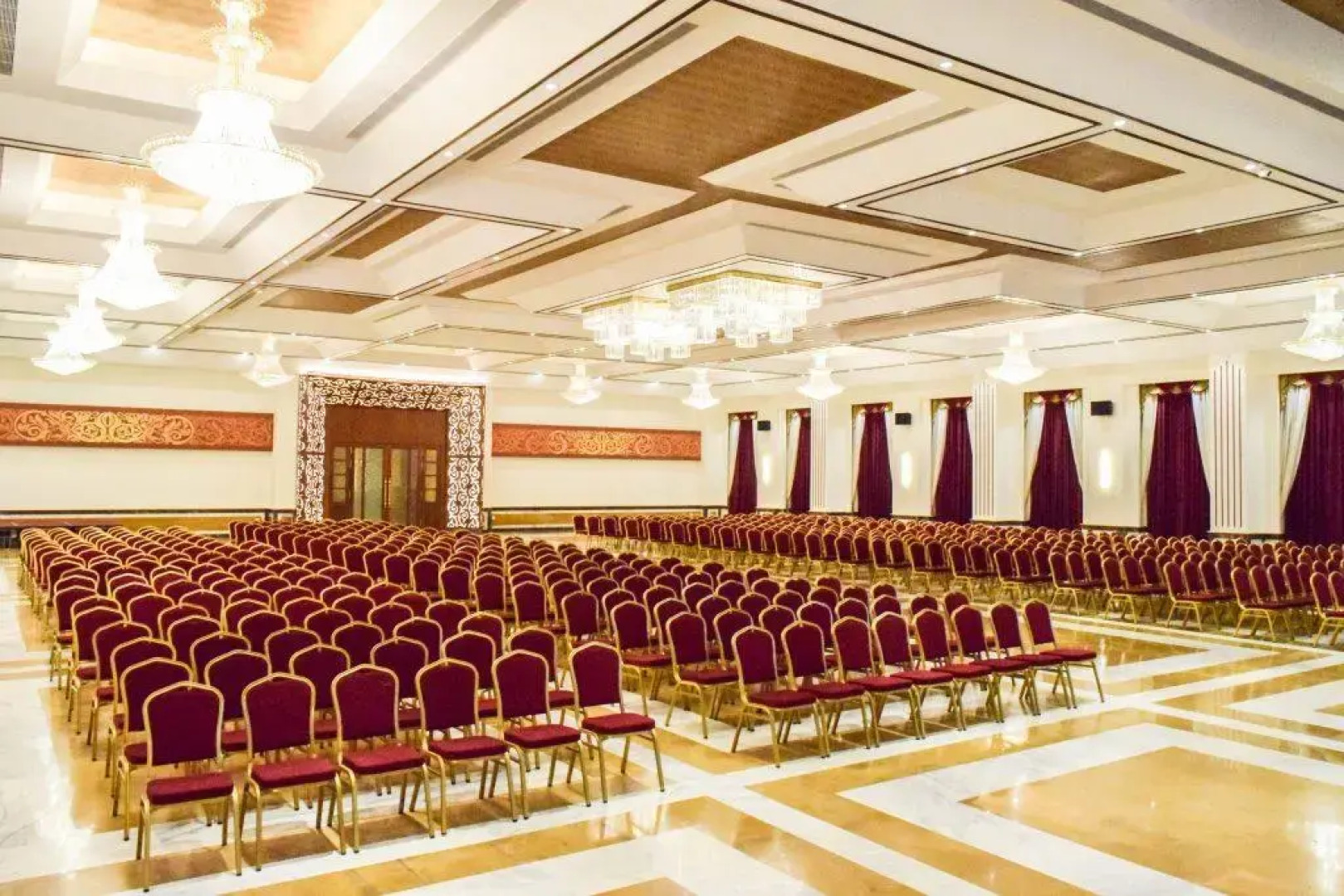 RG Royal Hotel and Convention