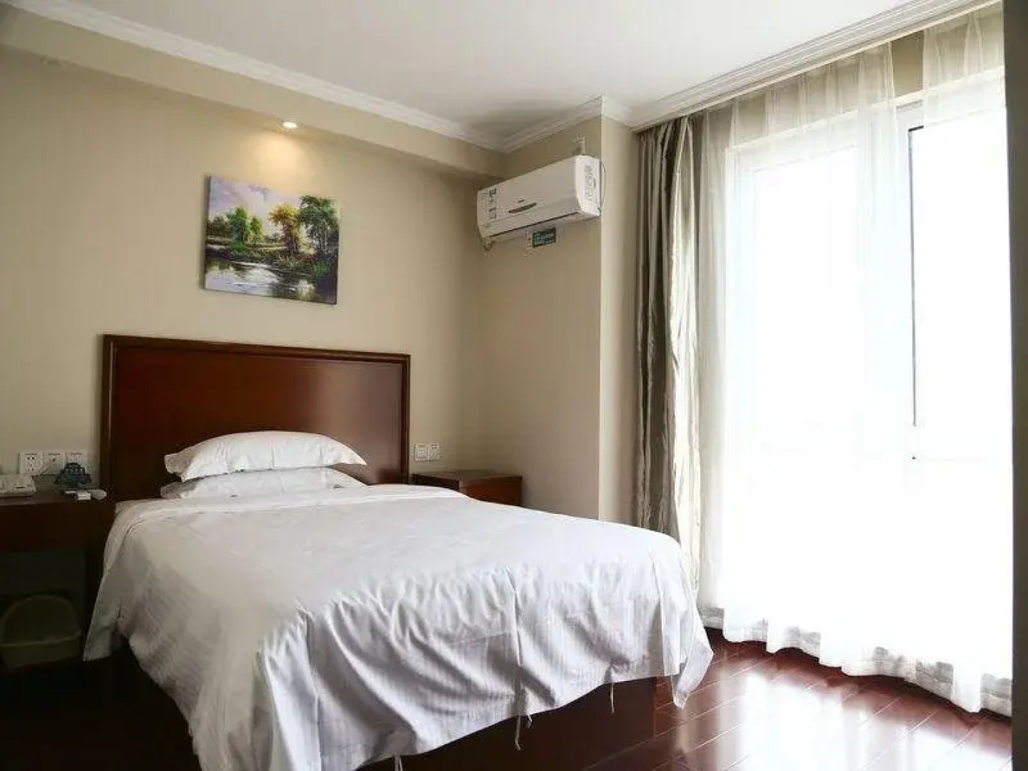 GreenTree Inn Anhui Mingguang Chihe Avenue Guancheng International City Express Hotel