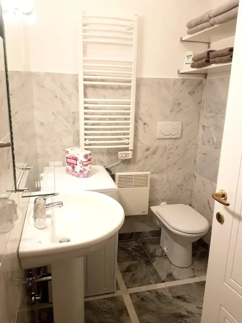 Apartment With one Bedroom in Menton, With Furnished Balcony - 300 m From the Beach