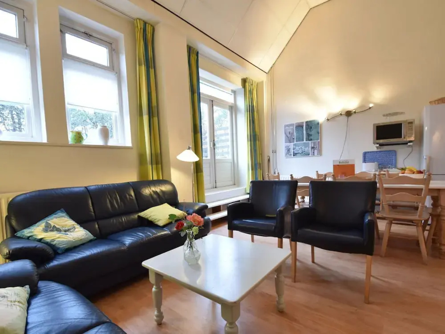 Spacious Coastal Getaway Bergen