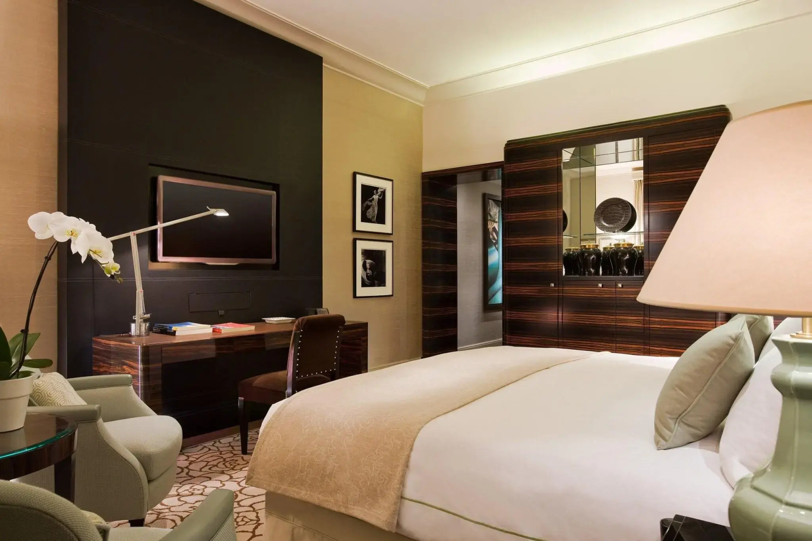 Prince de Galles, a Luxury Collection Hotel, Paris