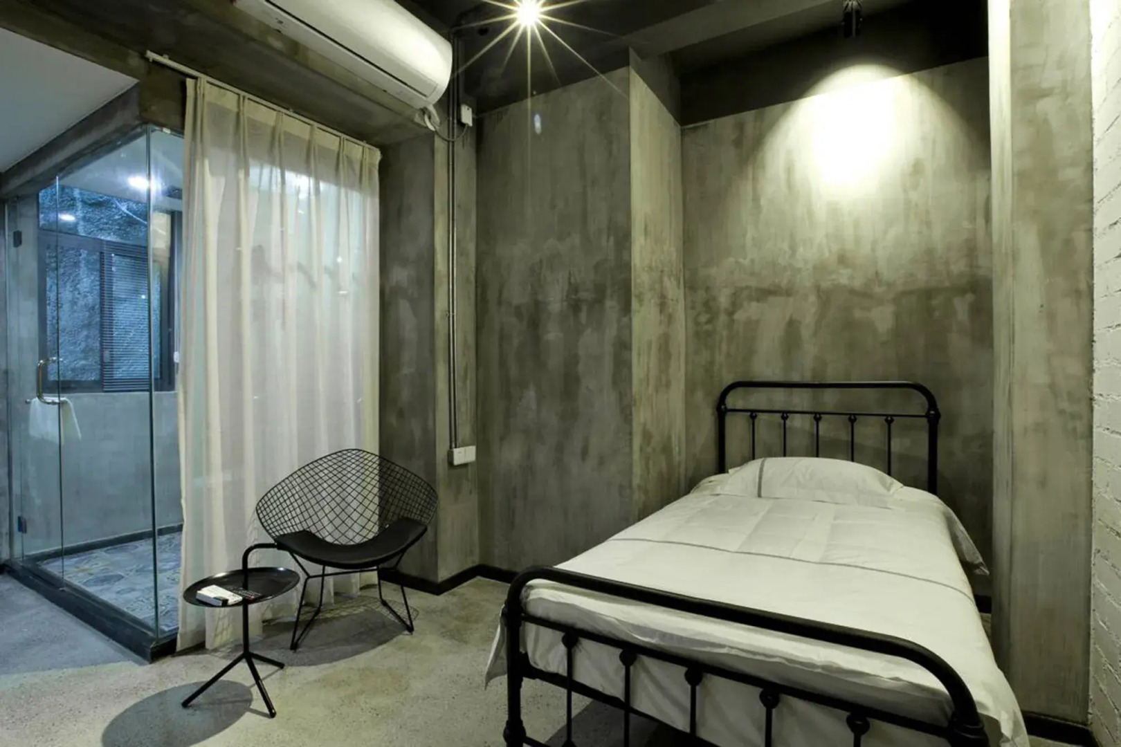 Zero Five One Seven Inn