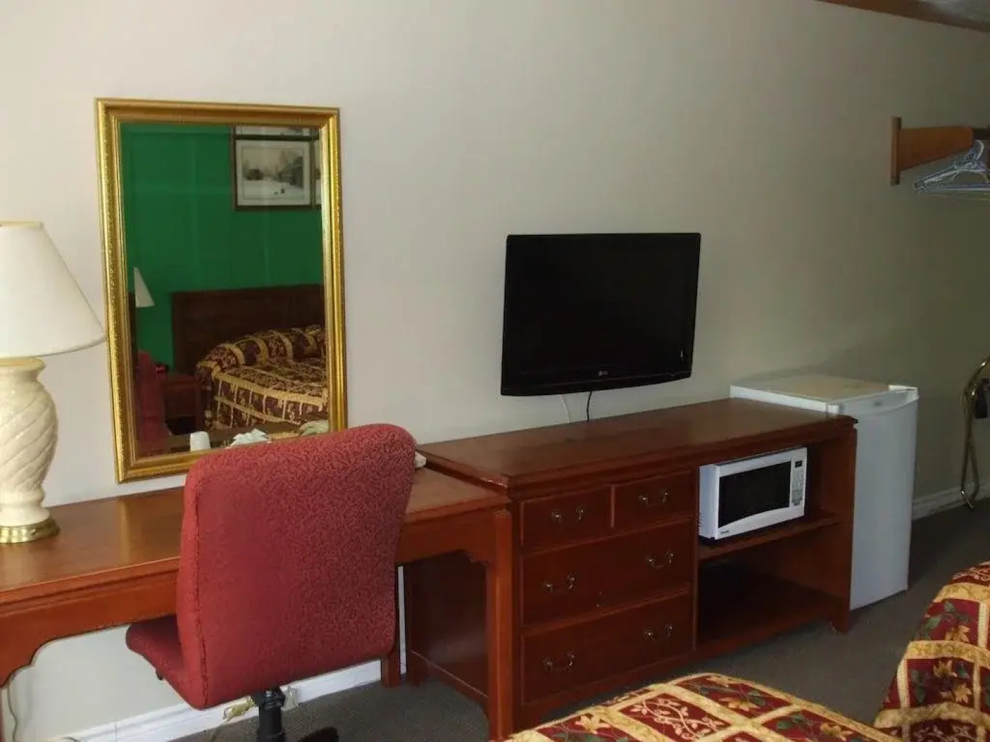 Forest Plaza Motel
