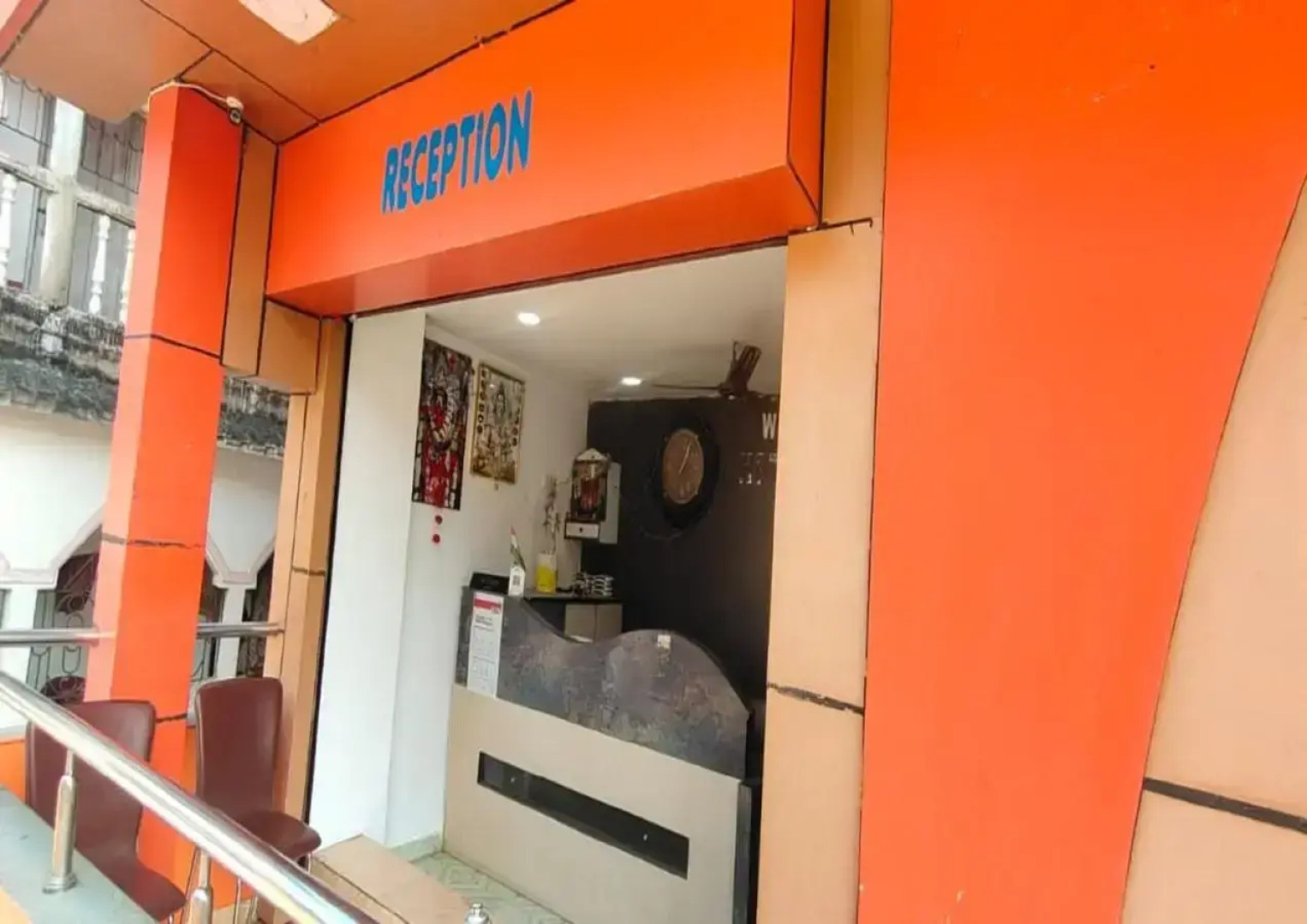 STAYMAKER Chakra Nayan Tara Sonu Inn