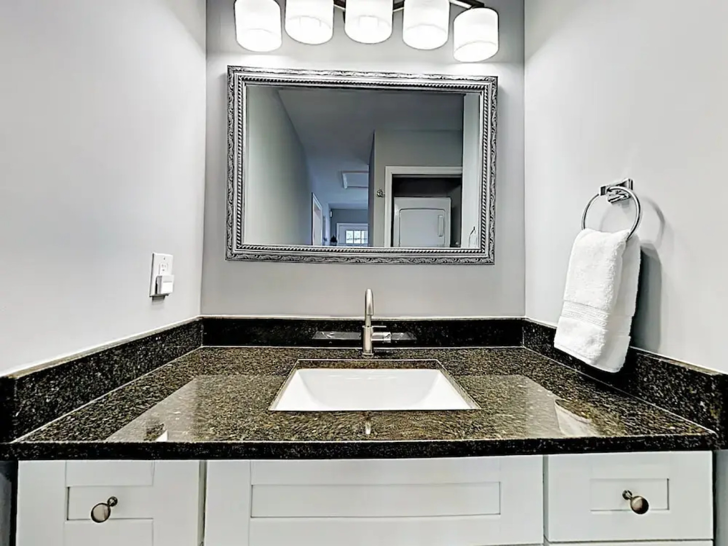 37 Asheville - 3 Br Cabin