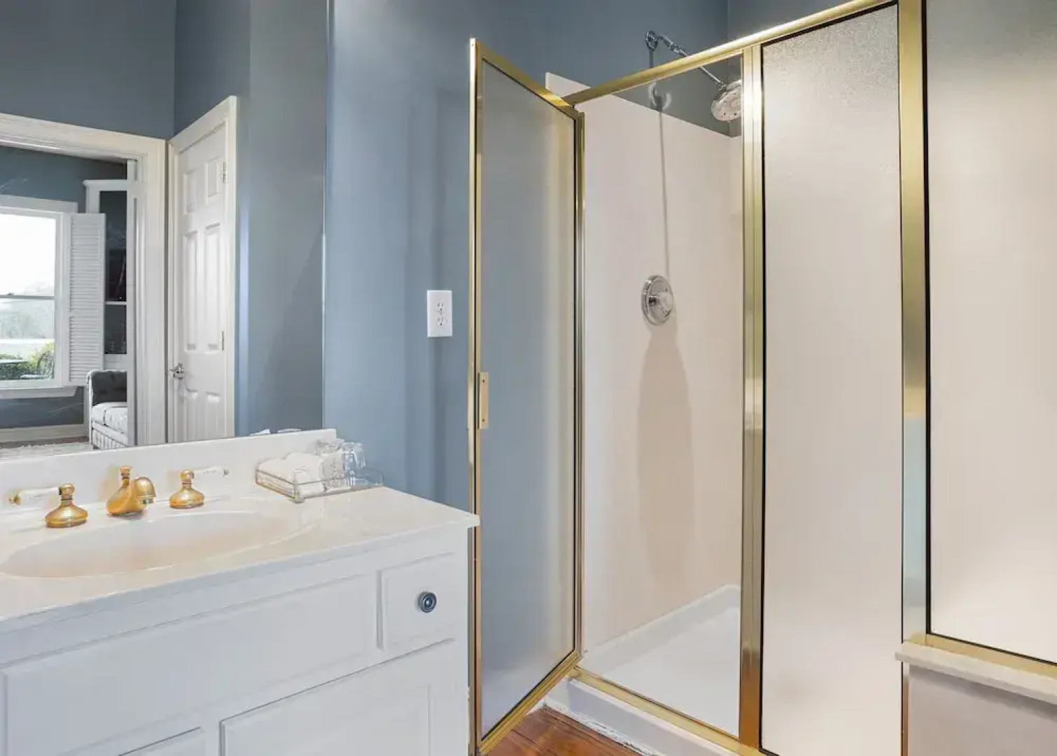 Stone Mountain Manor