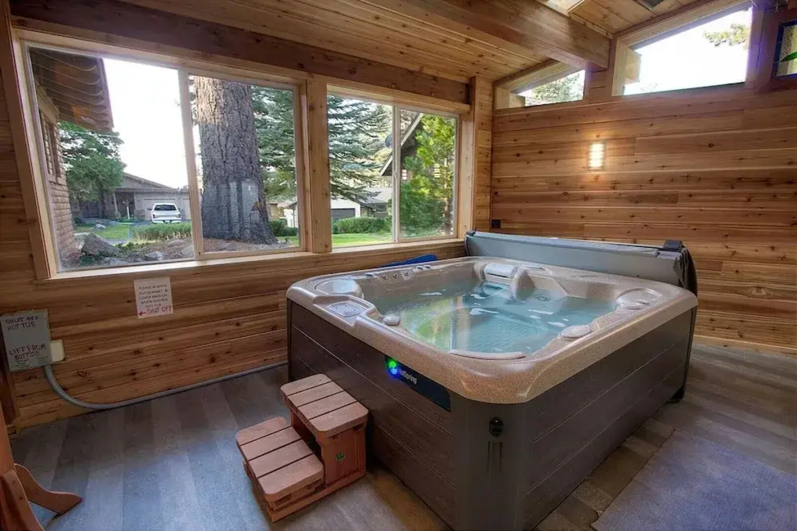 Cheyenne Chalet 4 Bedroom Home by RedAwning