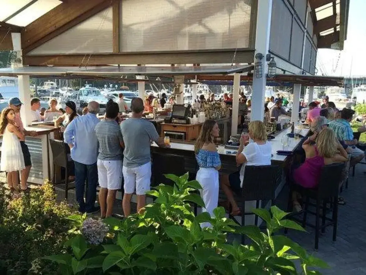 Poppy s Hampton House Large Yard Near Town Beach Restaurant Newl