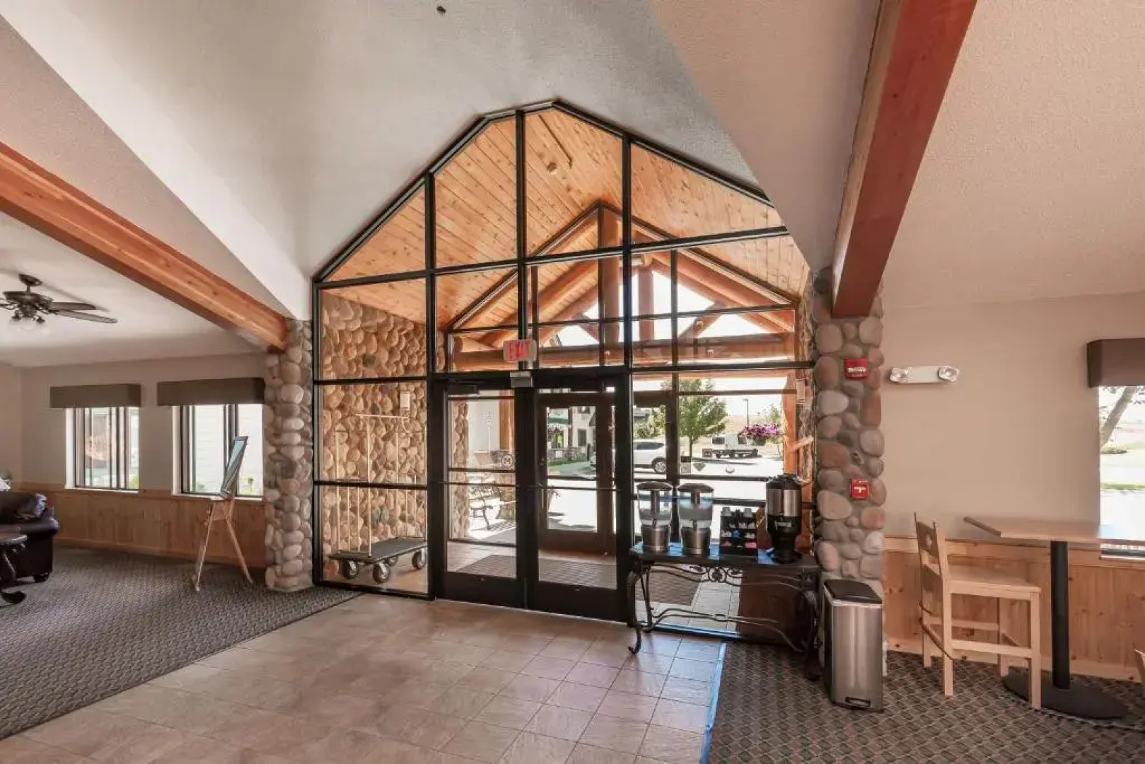 MountainView Lodge & Suites