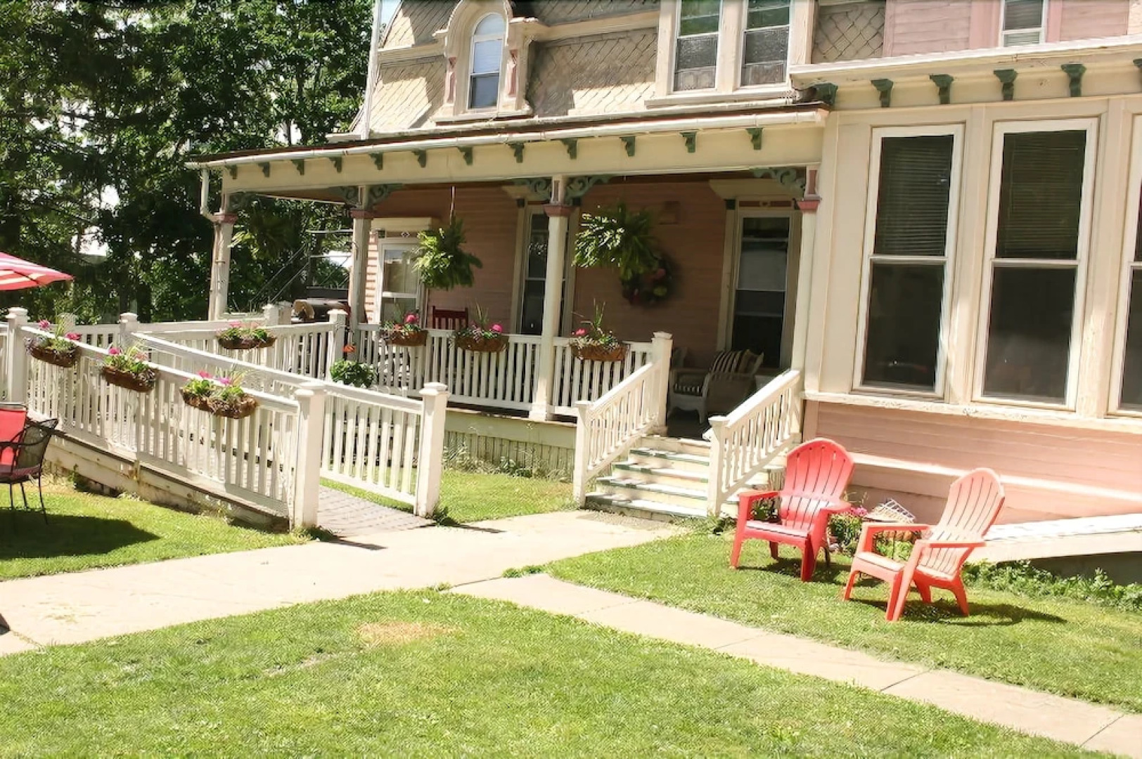 The Checkered Moose Inn