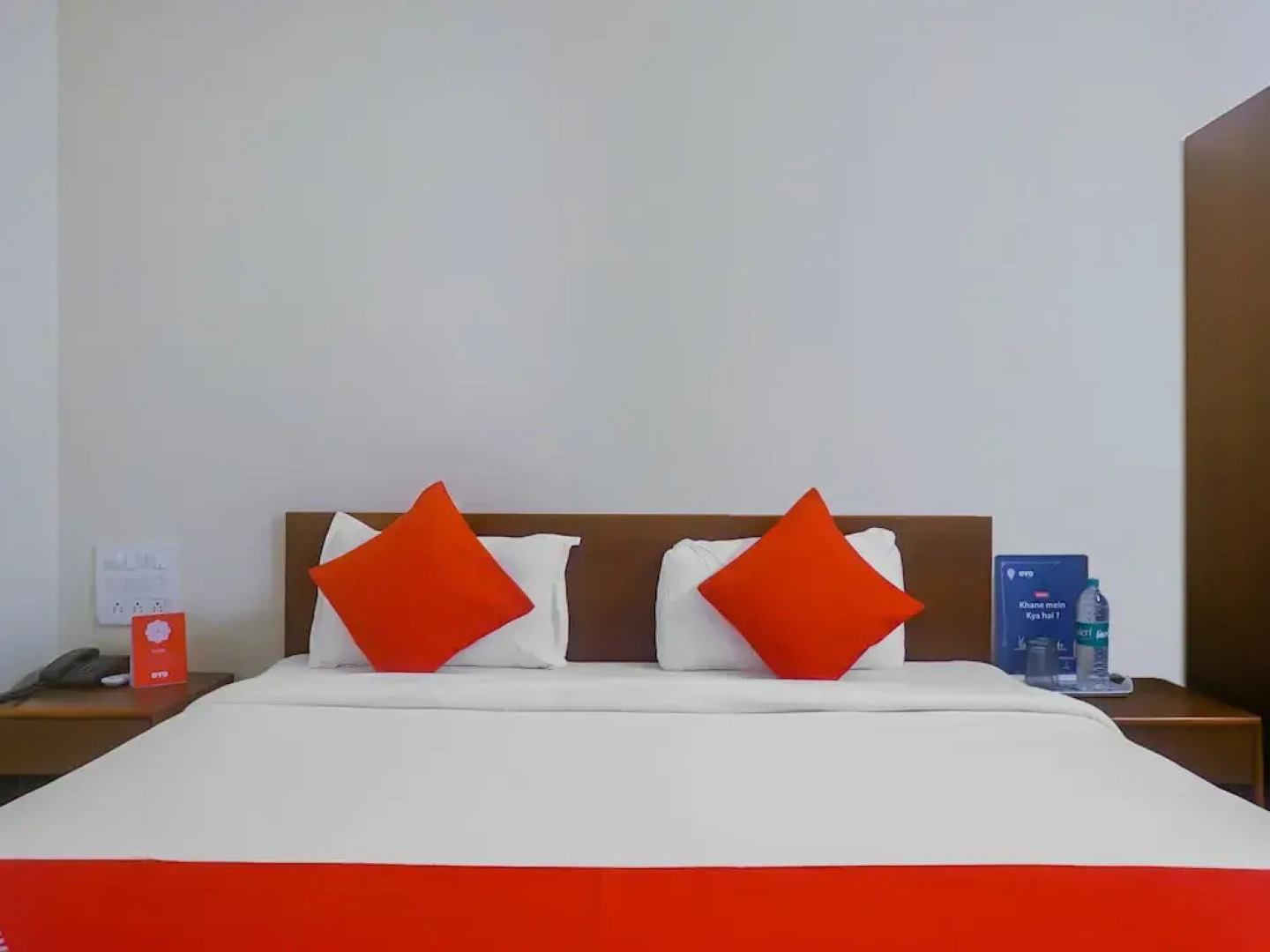 OYO 11551 Hotel Pioneer 2