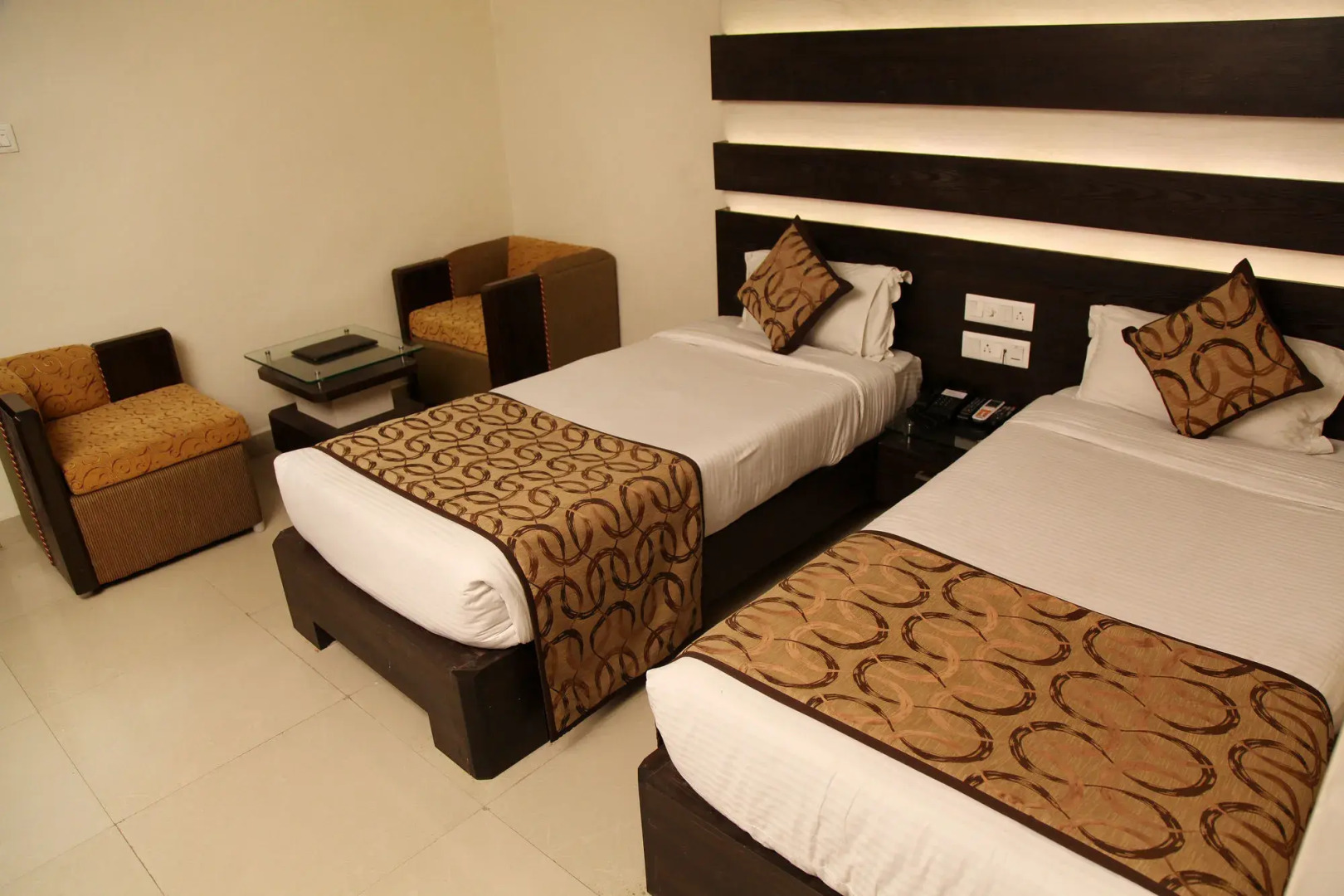 OYO Premium Allahabad Civil Lines