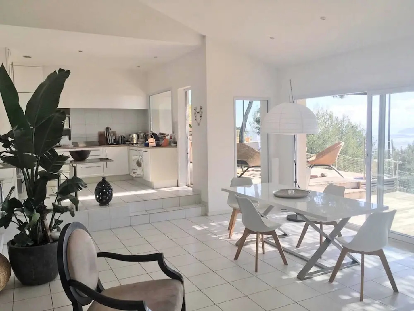 Spacious Villa in Toulon with Private Pool