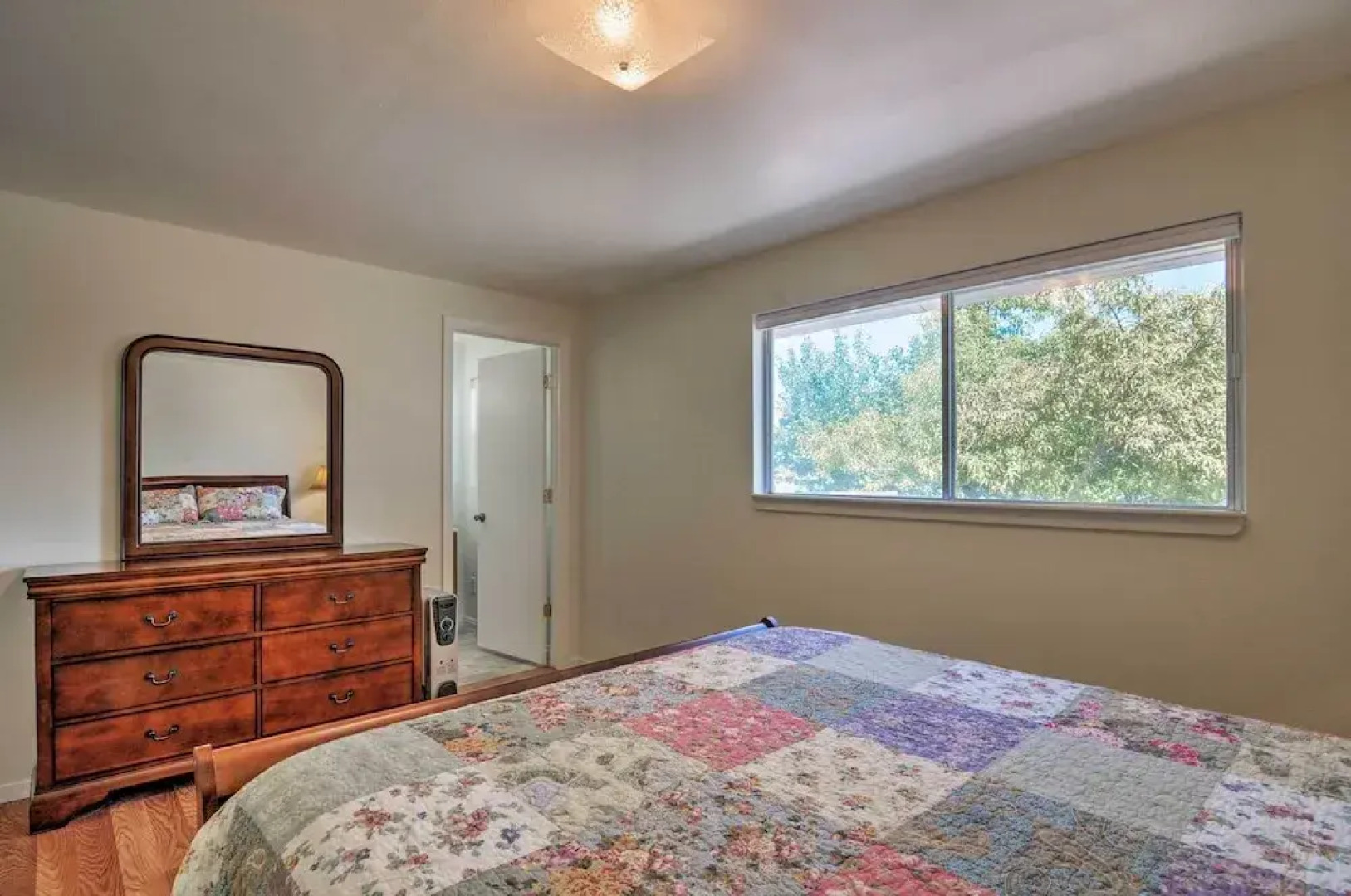 Cottage Near Bryce Canyon & Zion National Parks!