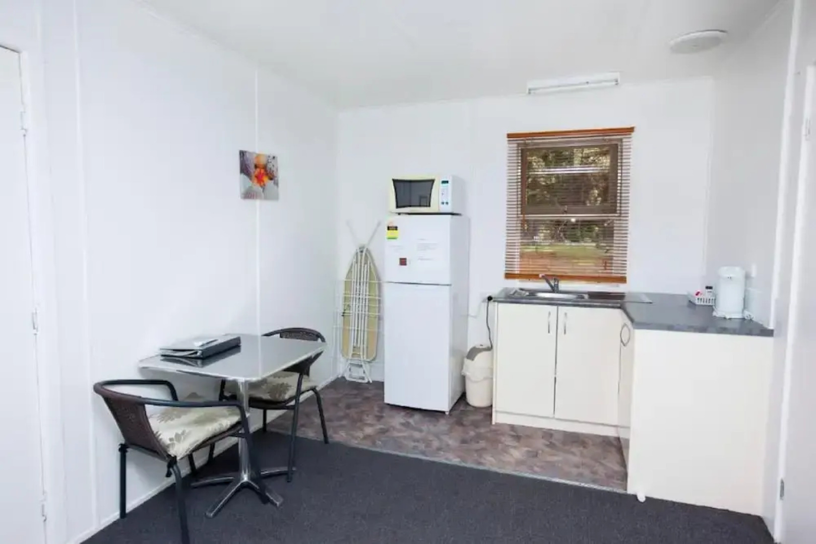 Seven Mile Beach Cabin and Caravan Park