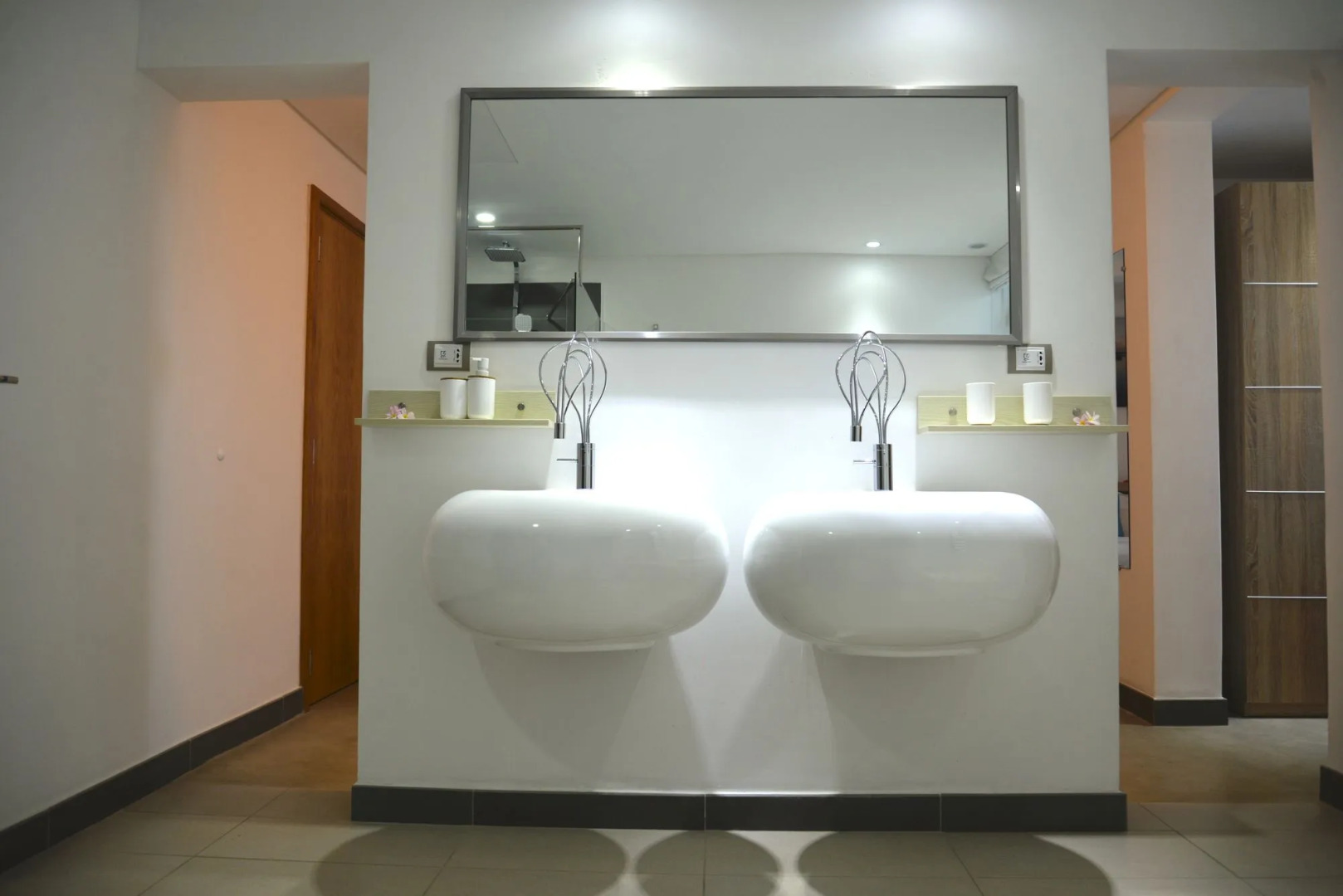 Toparadis Guest House