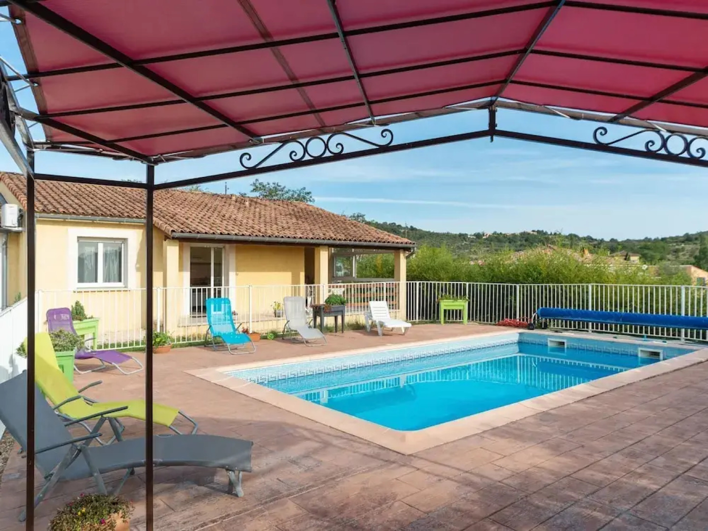 Cozy Holiday Home in Vagnas with Swimming Pool