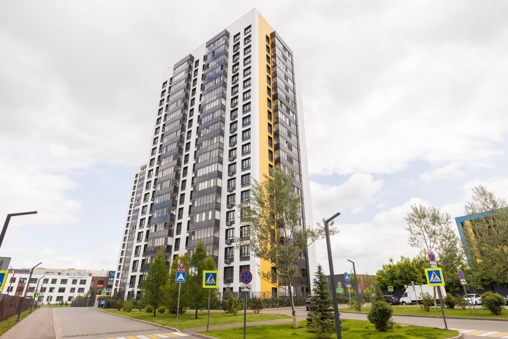 Апартаменты Комфорт на улице Разведчика Ахмерова 9