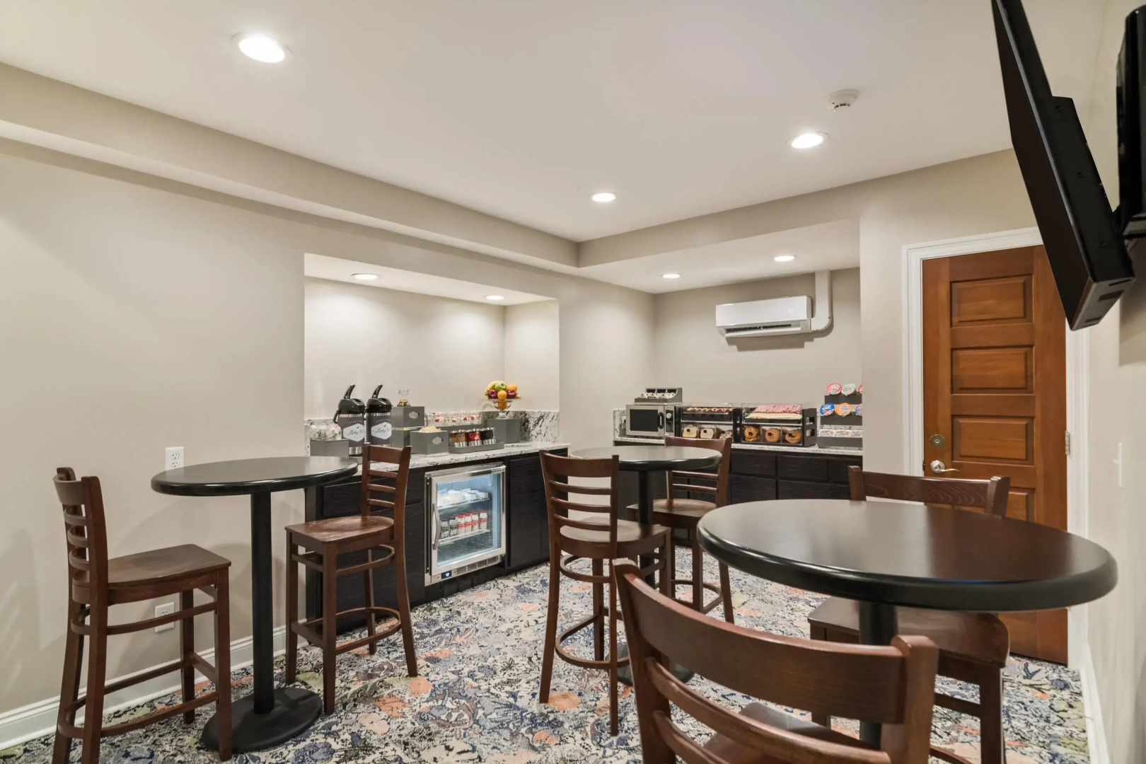 The Port Inn and Cottages, an Ascend Collection Hotel