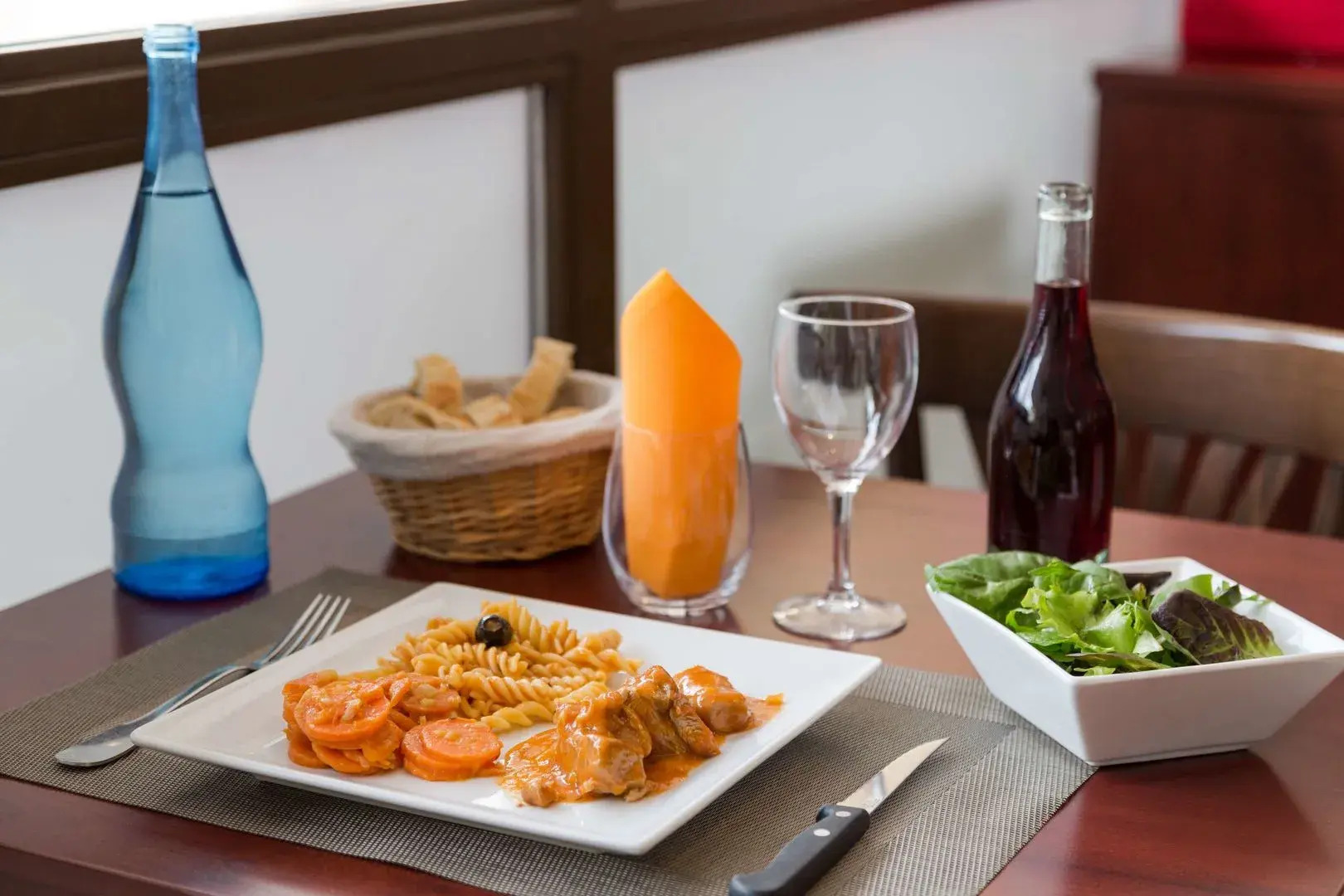 The Originals City, Hôtel Hélios