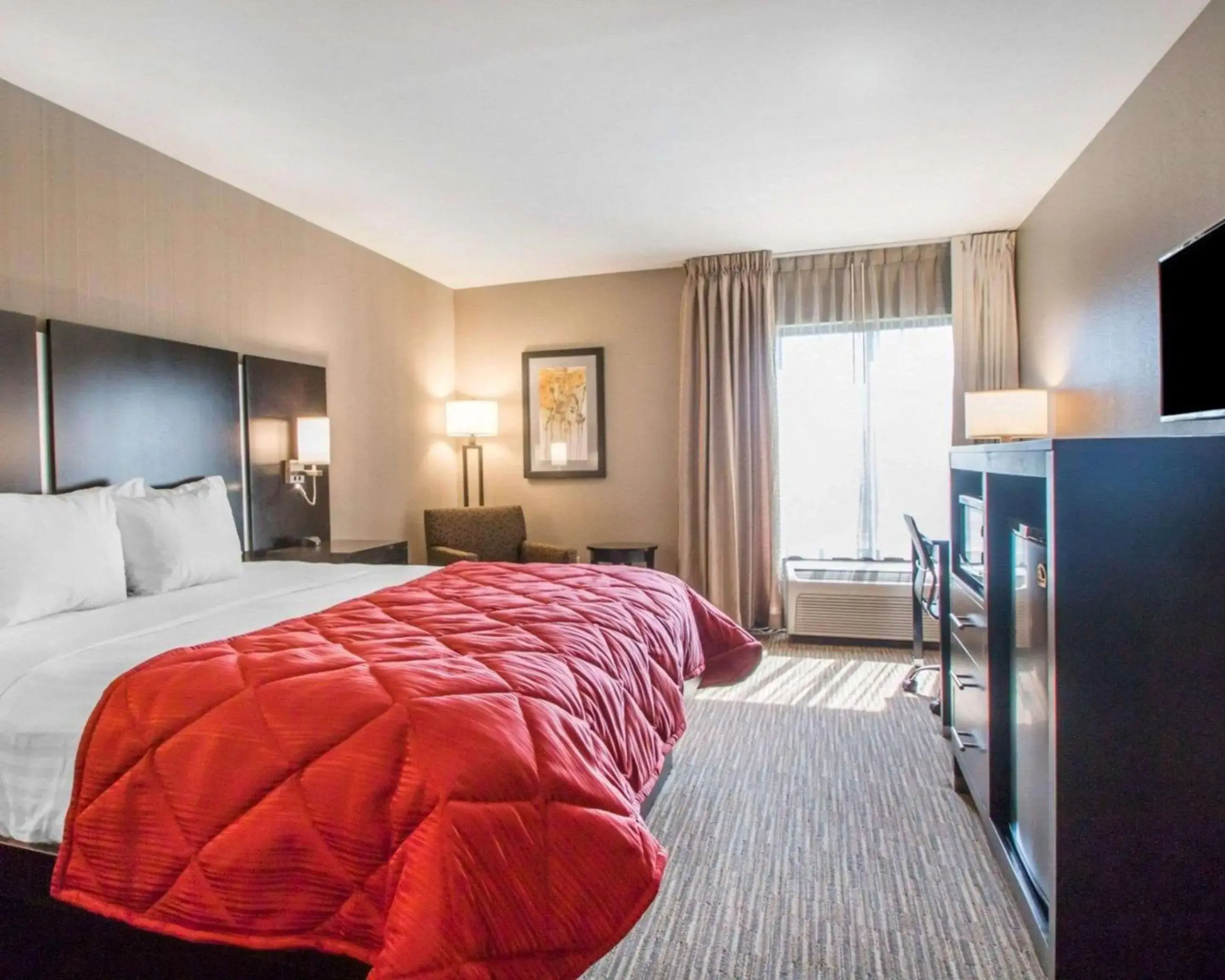 Greenstay Inn & Suites CourtView