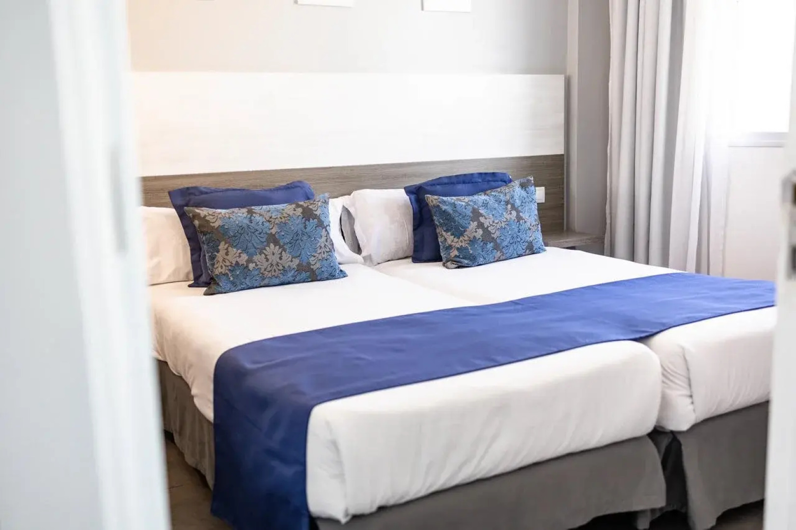 Apartamentos Castillo De Sol