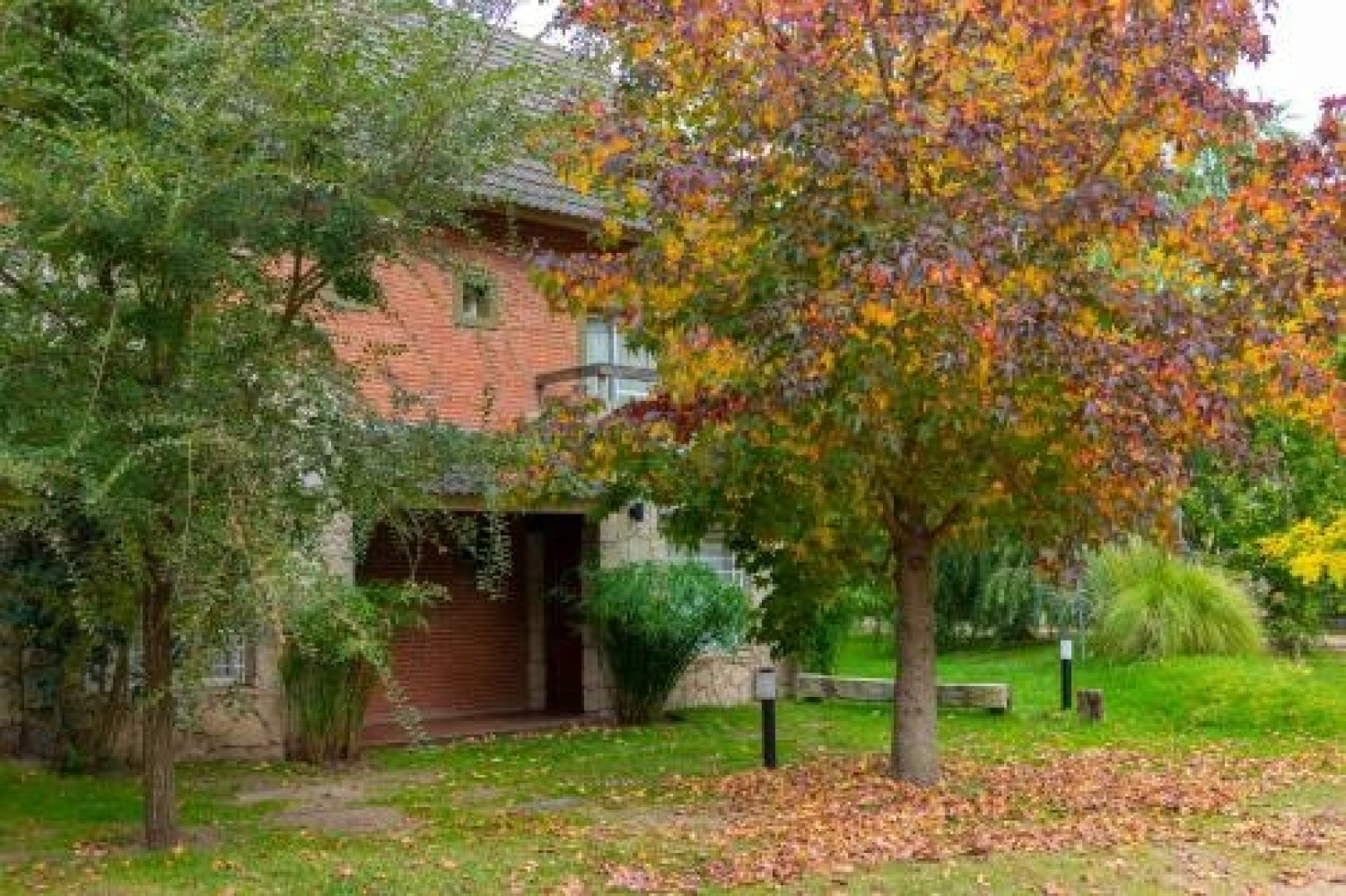 Valeria House Rental Suites