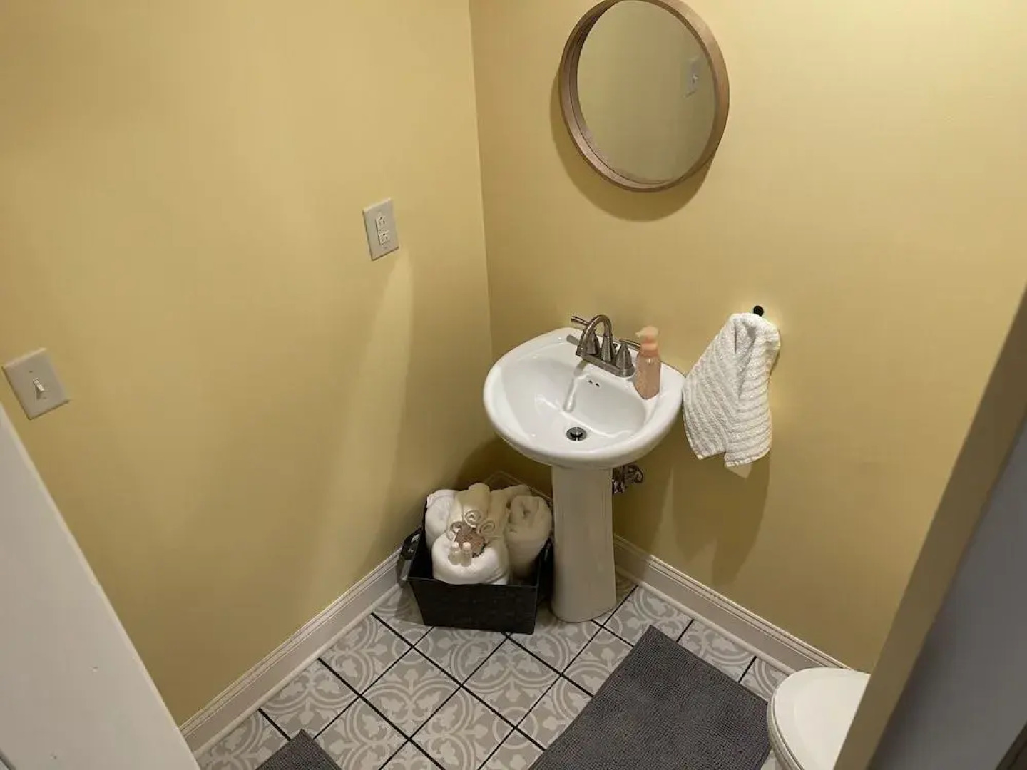 The Maid's Quarters Bed Breakfast & Tearoom