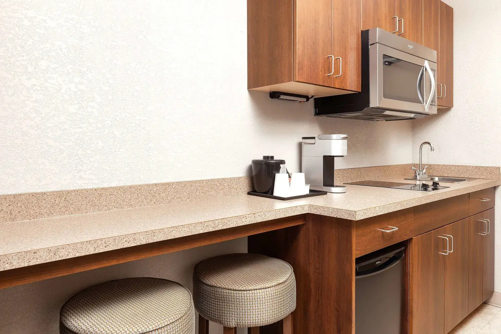 Home Inn and Suites Lloydminster