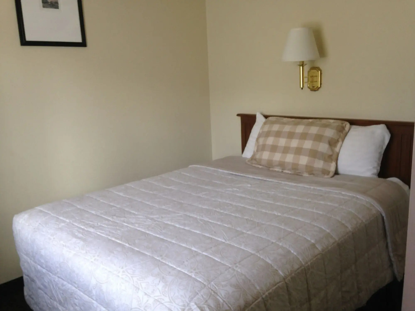 Silver Spruce Inn