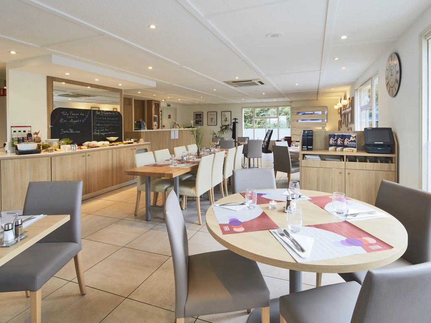 Kyriad PARIS NORD  Ecouen La Croix Verte