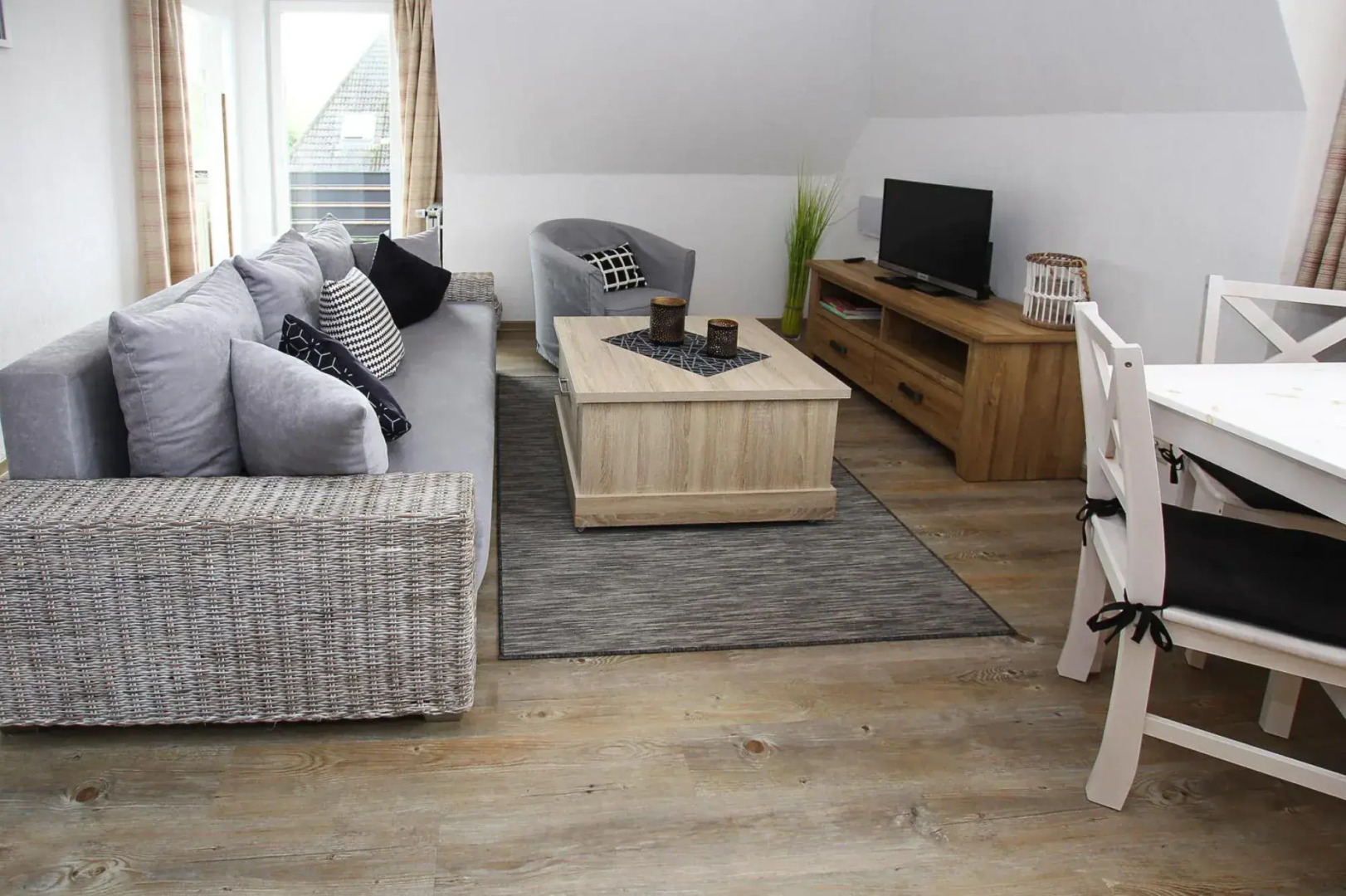 Apartment, Tating in Tating