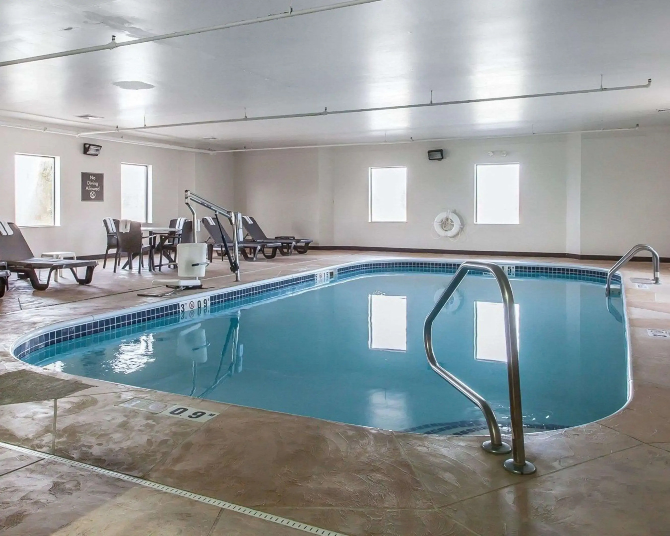 Sleep Inn & Suites Near I-90 and Ashtabula