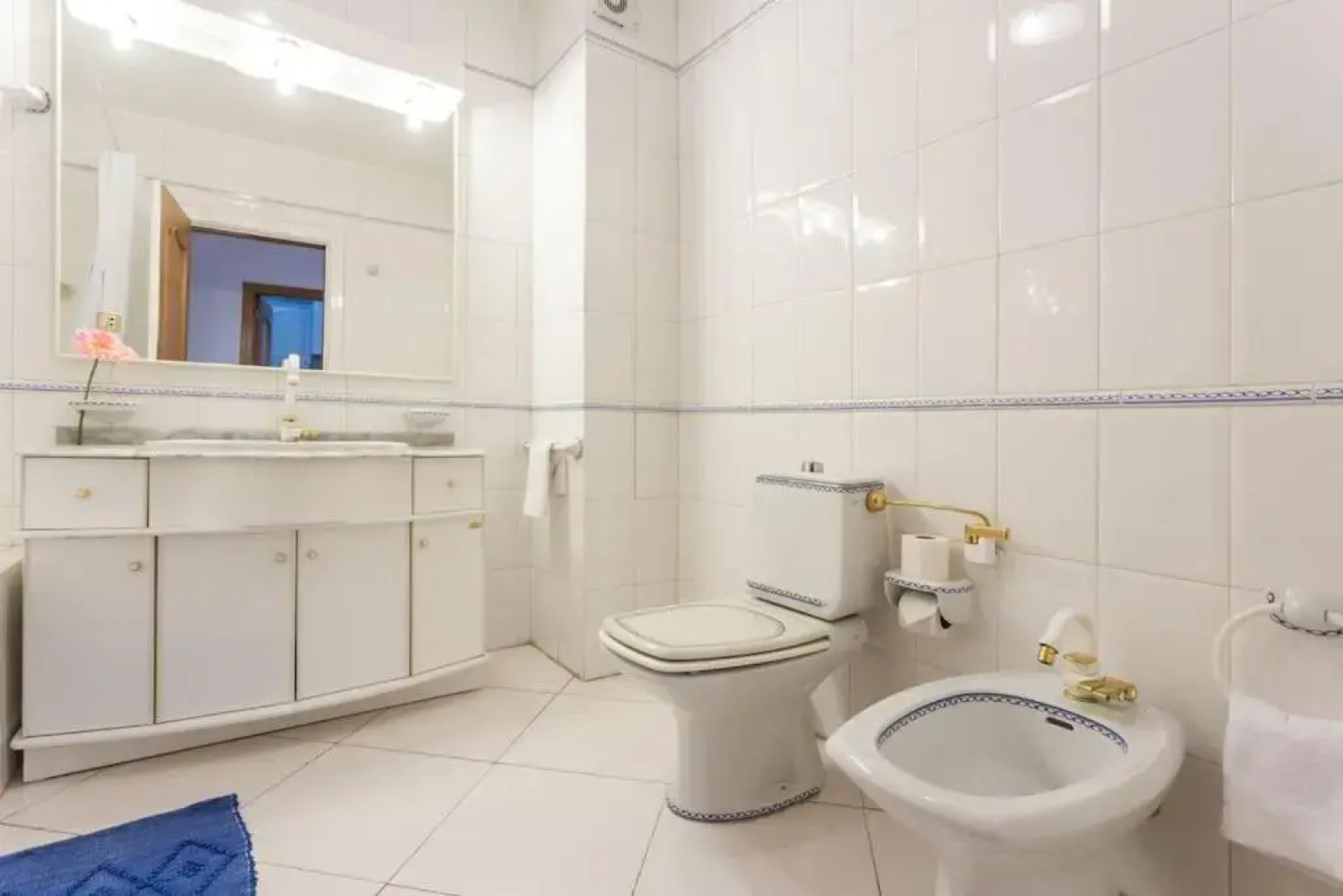 Tivoli Apt8 with Pool&Garage