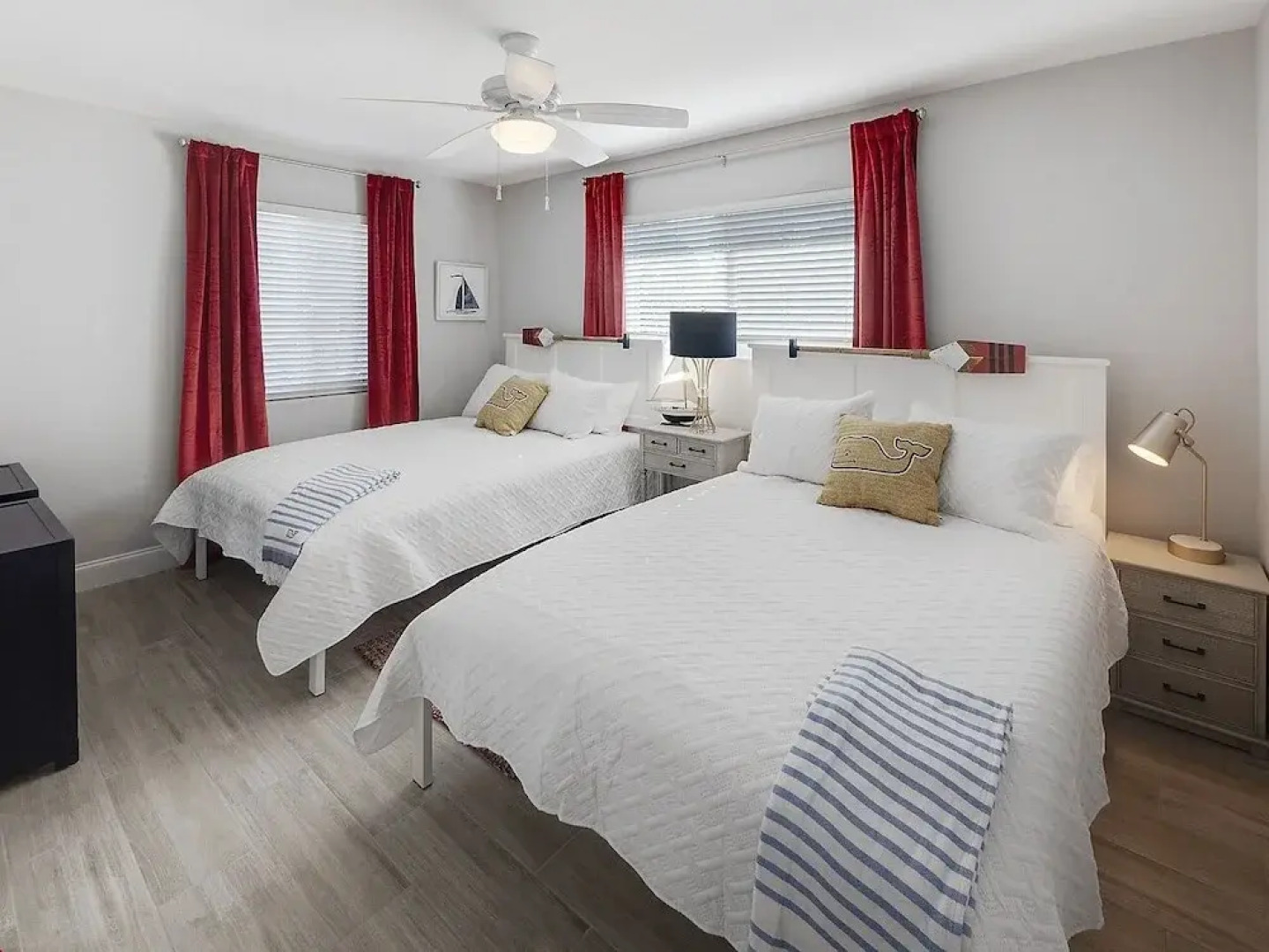 Seas The Day 8: Designer Beach W/ Pool! 3 Bedroom Condo