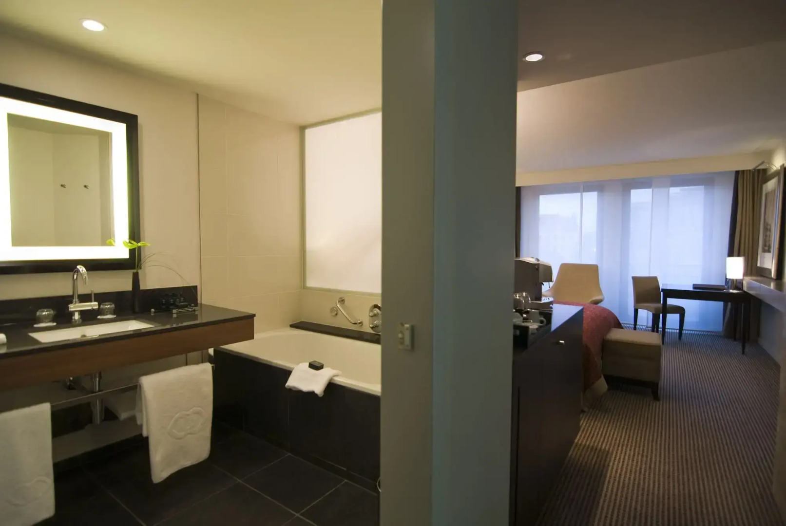 Отель Sofitel Brussels Europe