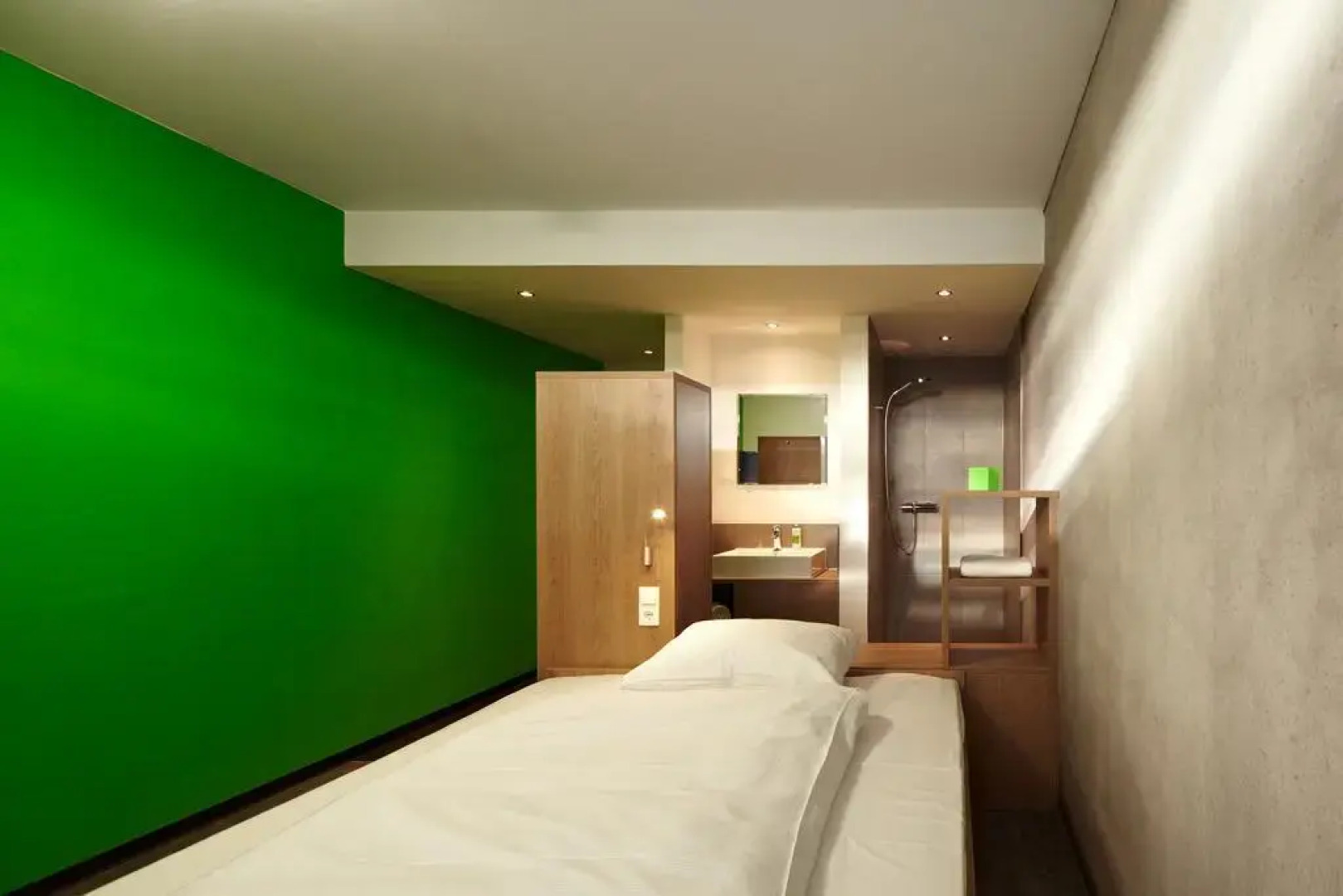 a2 HOTELS DENKENDORF