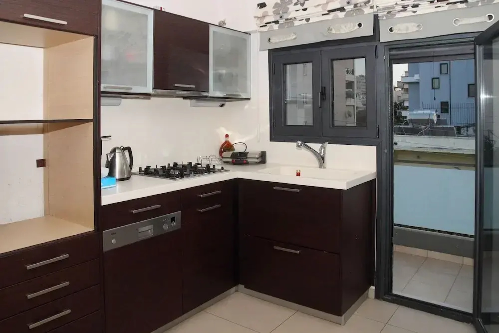 City & Sea Two Floor Flat with View Next to Metro